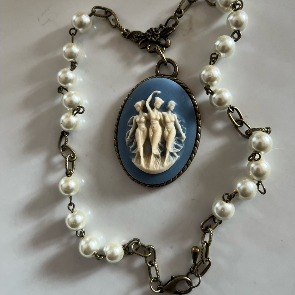 Vintage Wedgwood Blue Style 3 Graces Muses Victorian Style Cameo Necklace - Picture 4 of 12